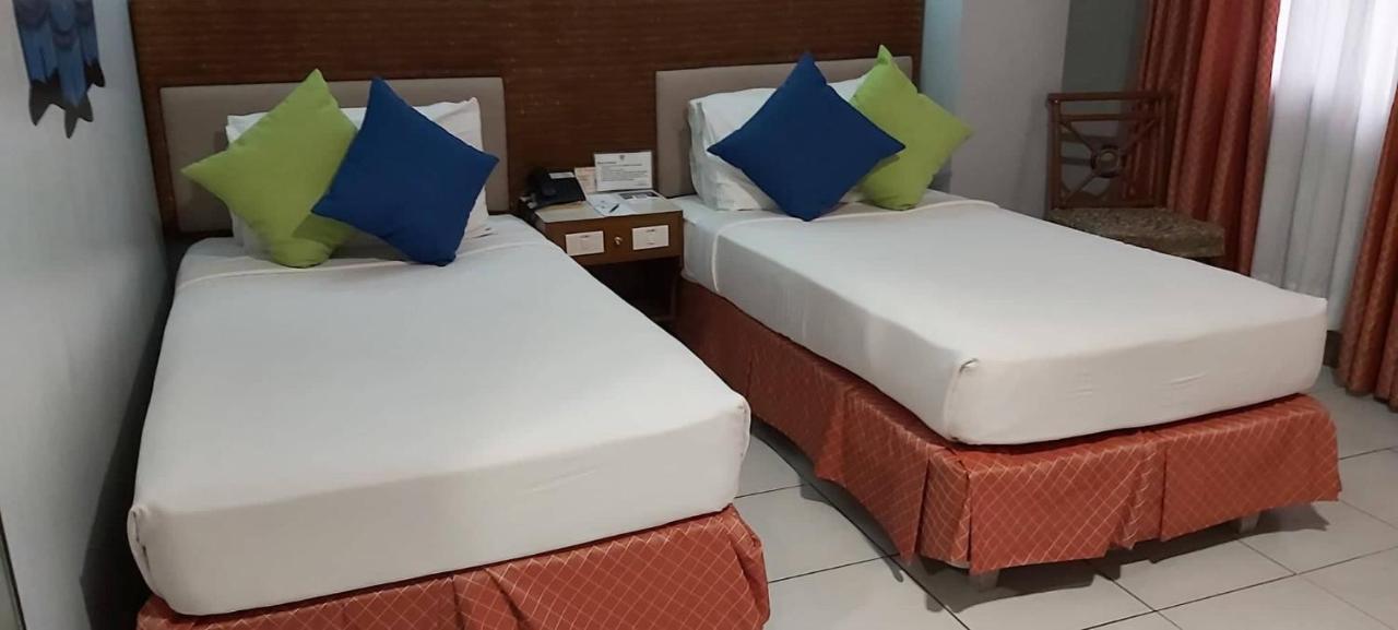 The Golden Pine Hotel Baguio City Extérieur photo