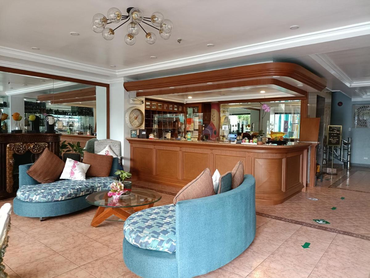The Golden Pine Hotel Baguio City Extérieur photo