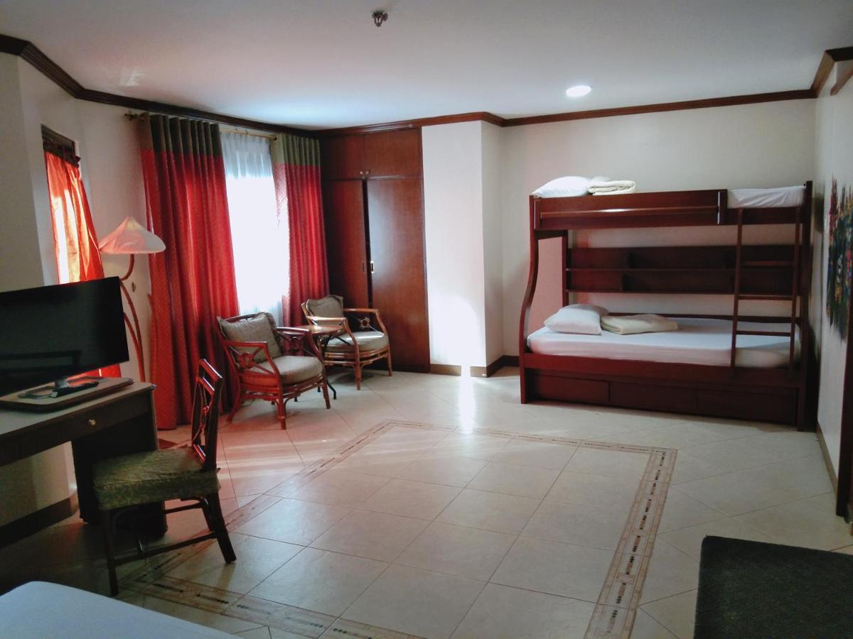 The Golden Pine Hotel Baguio City Extérieur photo